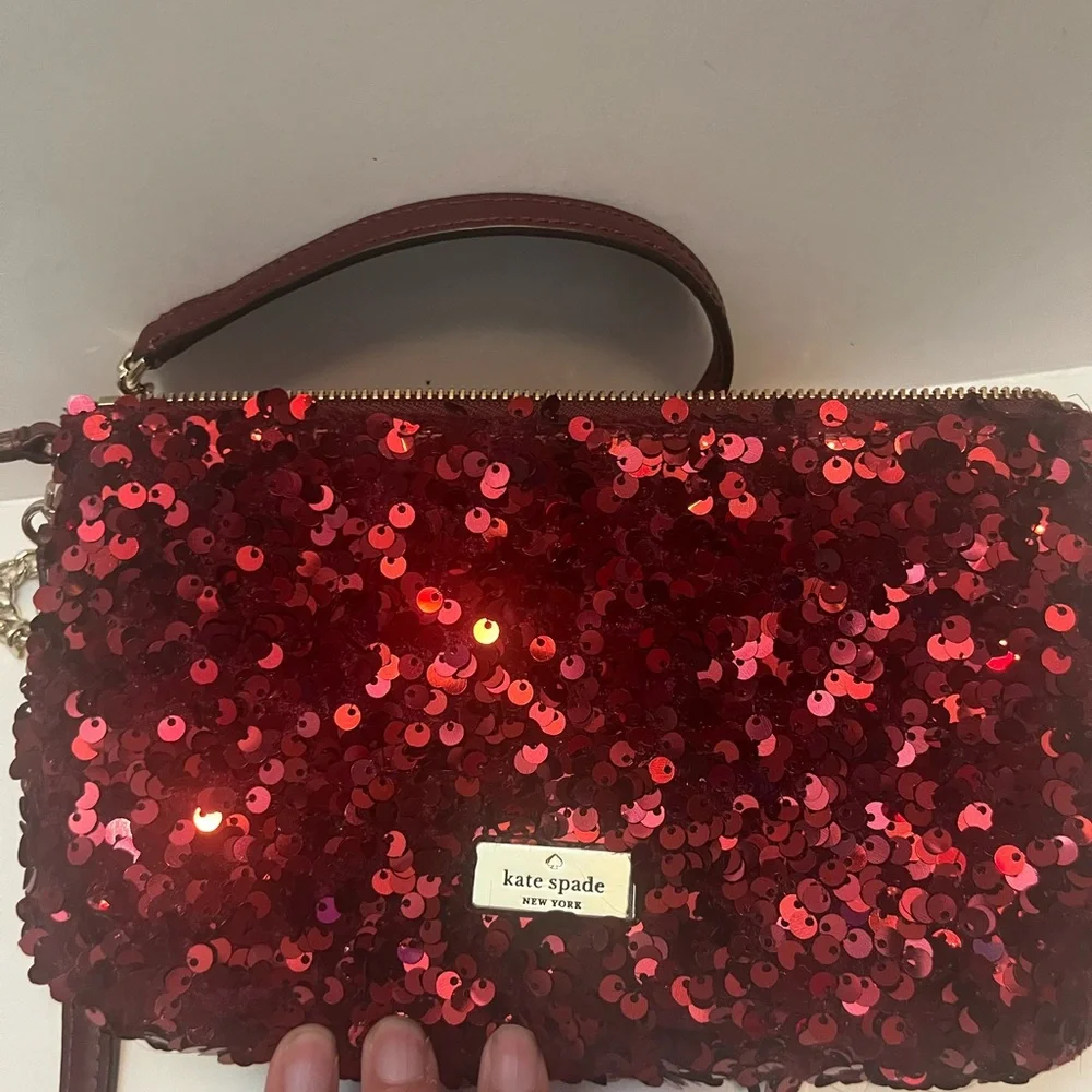 New with Tags Gorgeous Kate Spade Kiki Red Sequin Convertible Wristlet